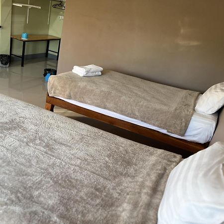 אודון תאני V Tharm Hotel מראה חיצוני תמונה