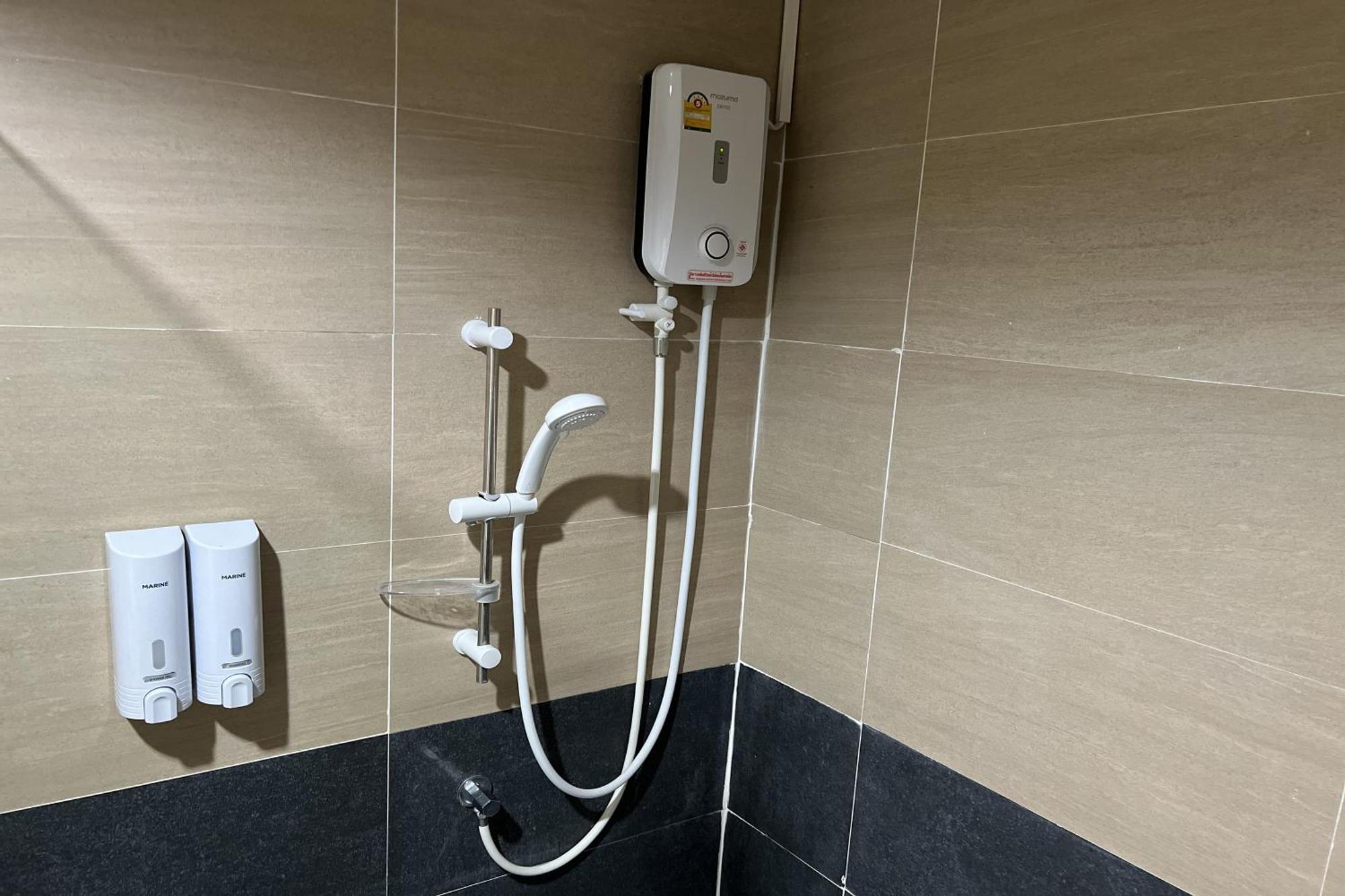 אודון תאני V Tharm Hotel מראה חיצוני תמונה