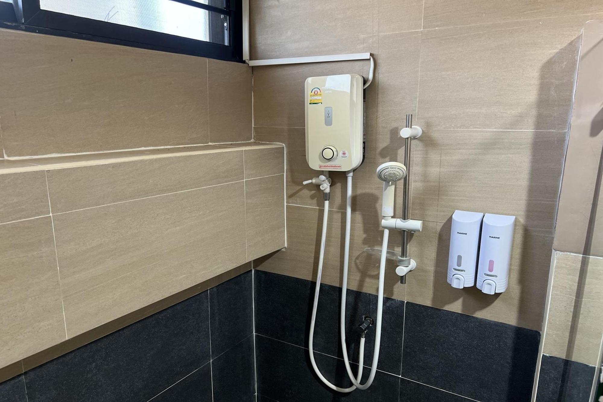 אודון תאני V Tharm Hotel מראה חיצוני תמונה