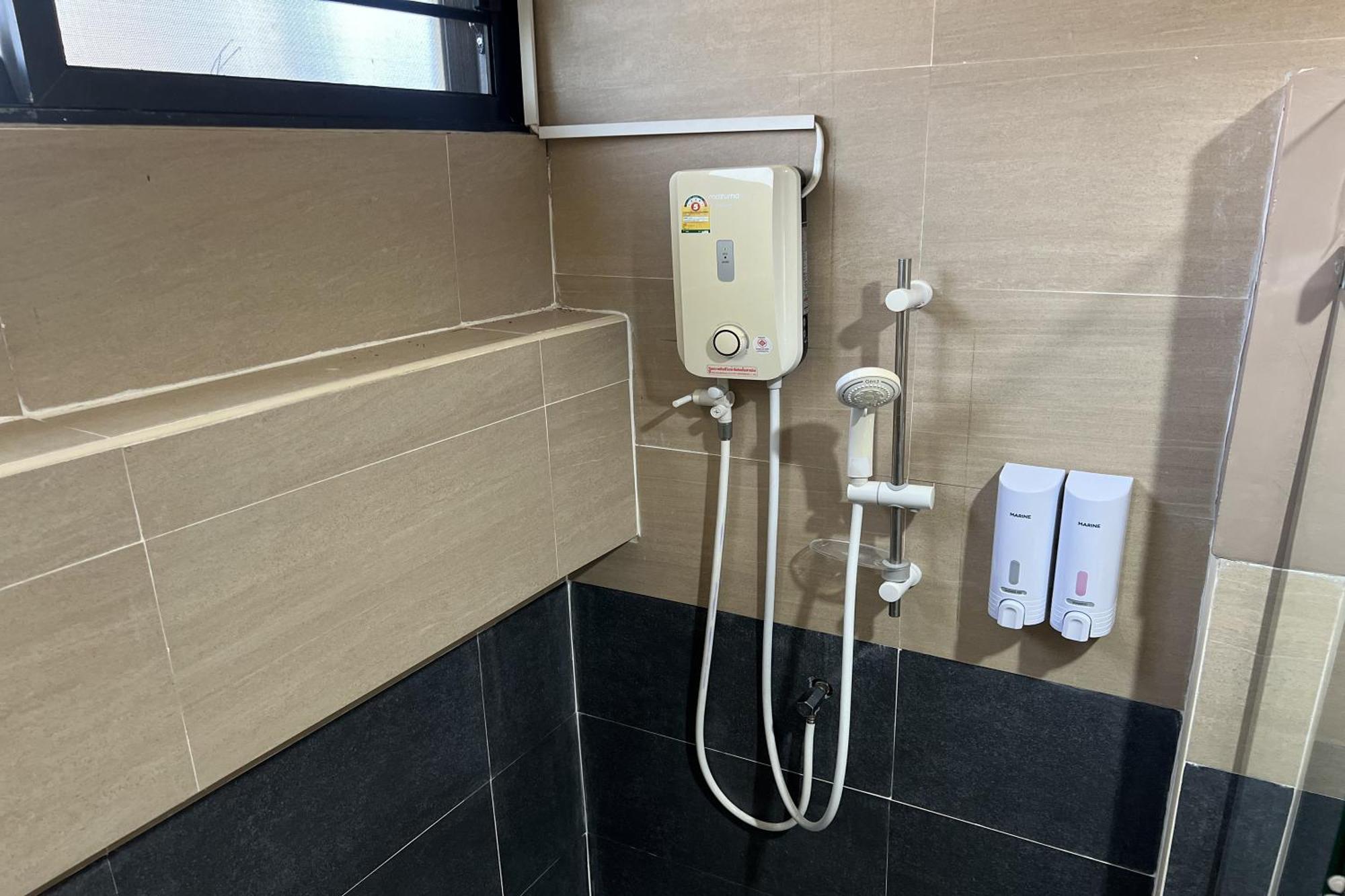 אודון תאני V Tharm Hotel מראה חיצוני תמונה