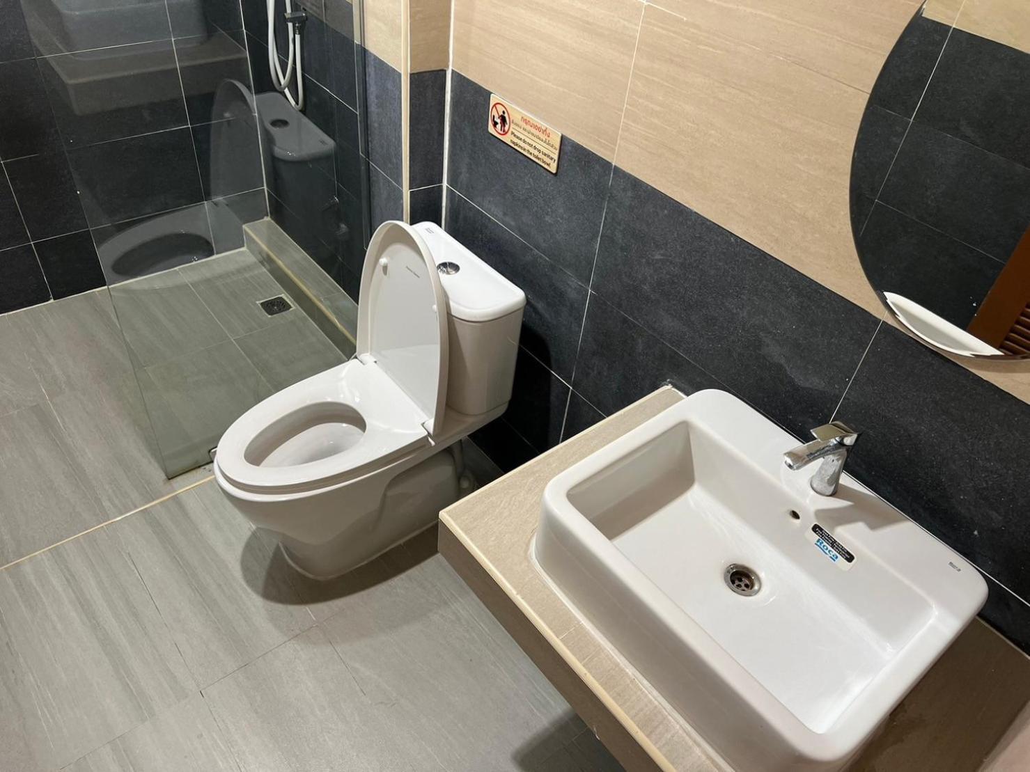 אודון תאני V Tharm Hotel מראה חיצוני תמונה